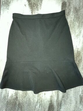 BCBGMaxAzria Black A-Line Flounce Hem Skirt